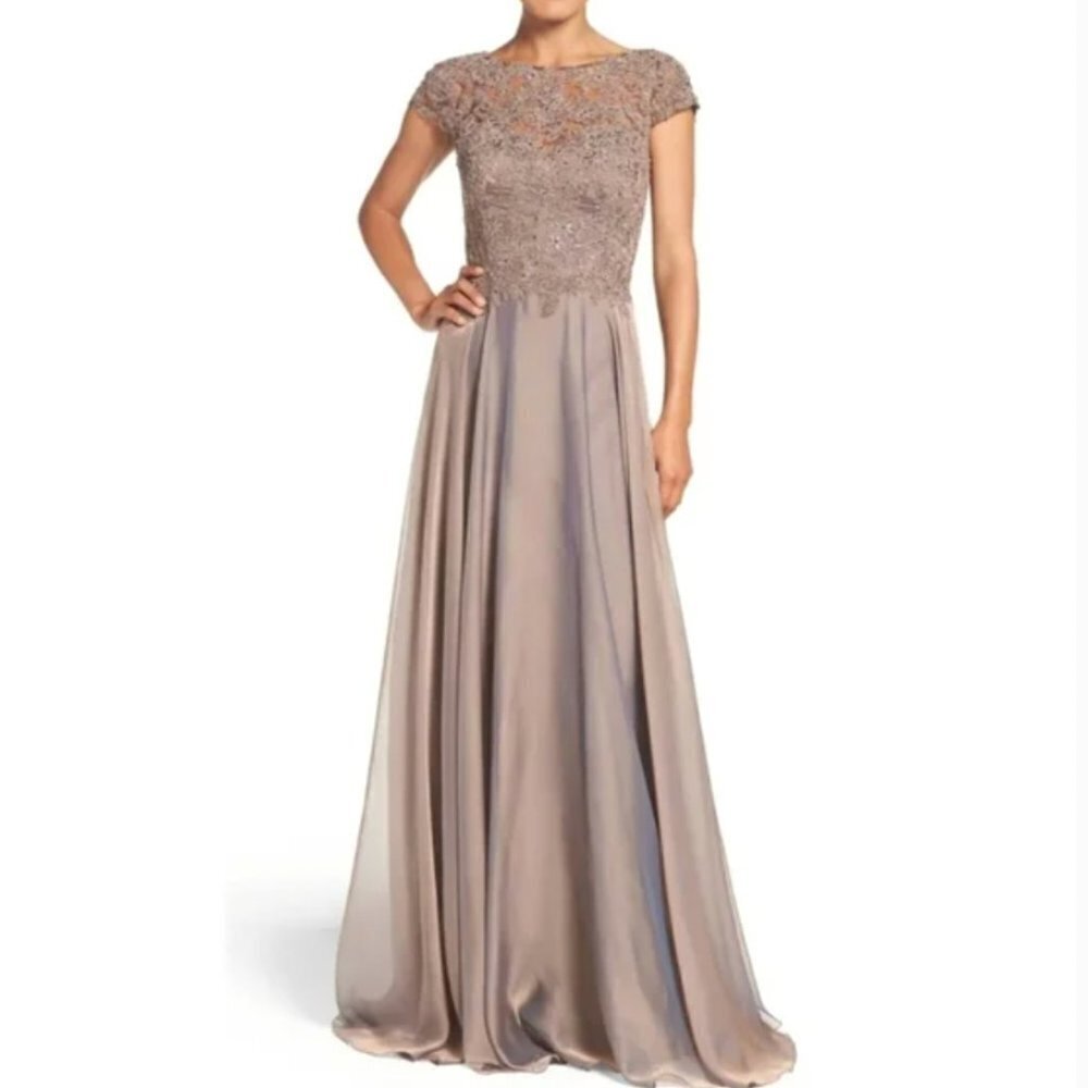 NWT La Femme Lace & Satin A-Line Gown in Cocoa Size 6